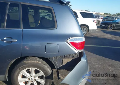 2012 Toyota Highlander Se V6 z USA, uszkodzony, nr VIN 5TDZK3EH9CS057851